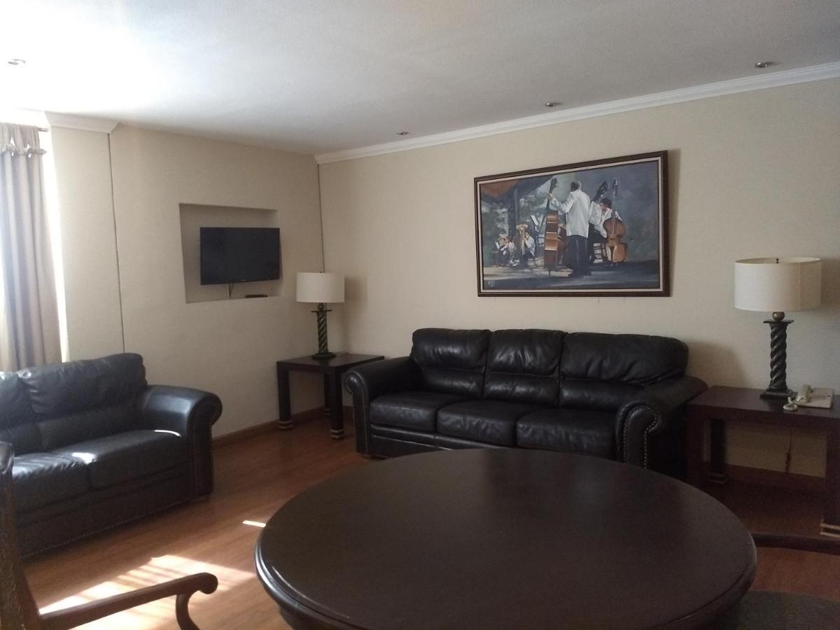 Superior King Suite