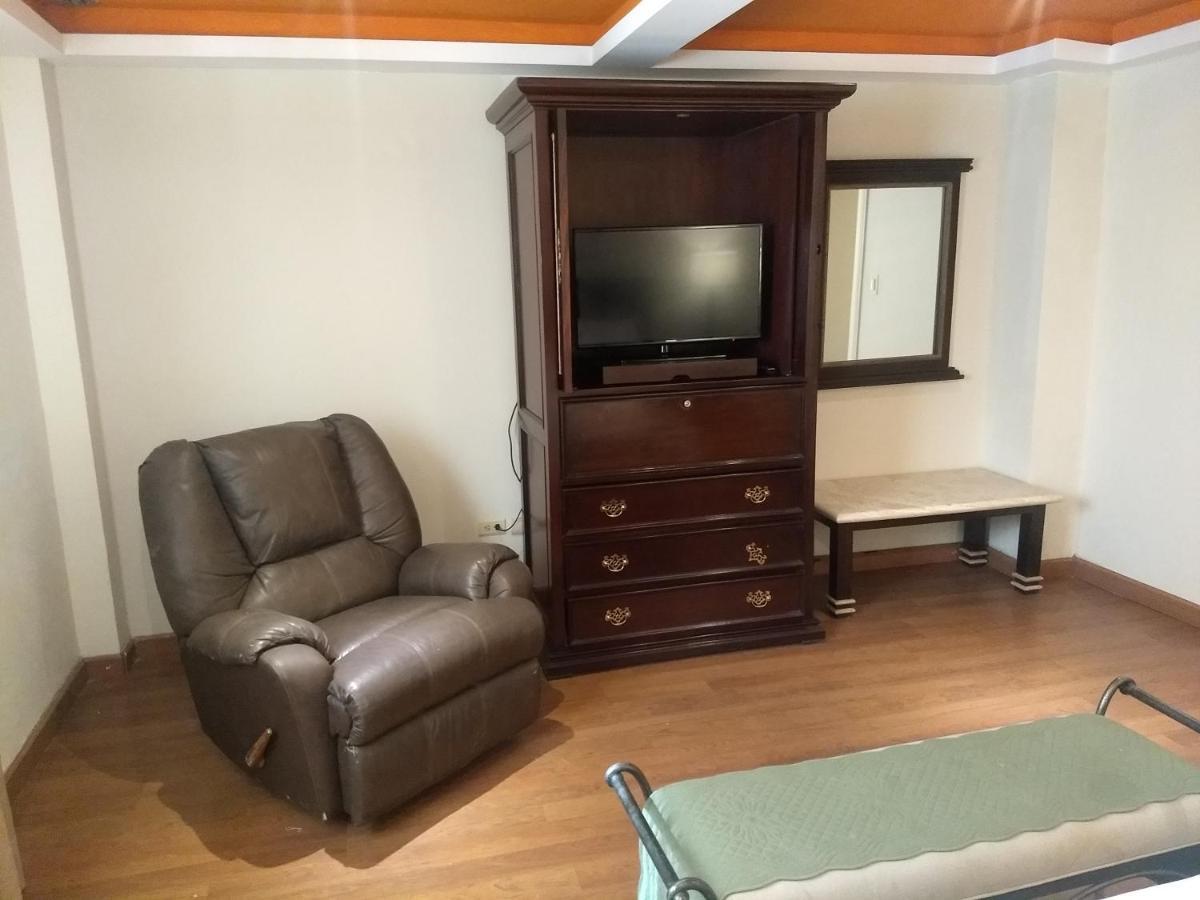 Superior King Suite