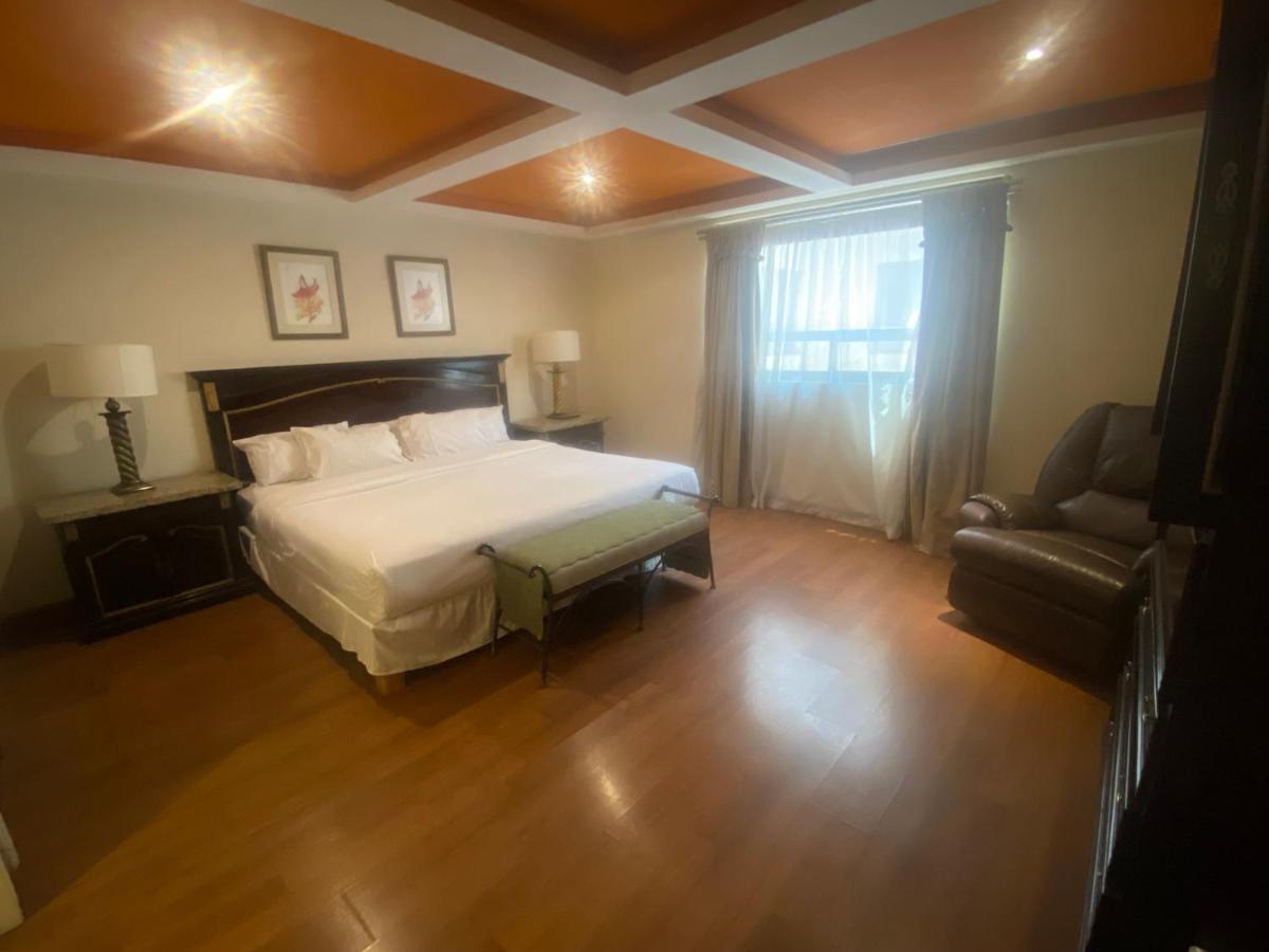Superior King Suite